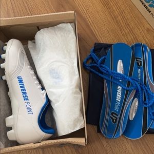 Universe point cleats women size 9